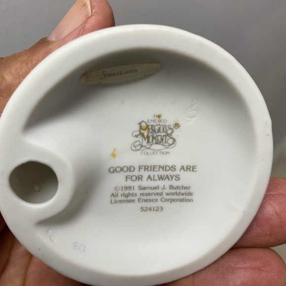 Lasting Memories Porcelain Plate (6 1/4” In Diameter) and a 1991 Precious Moment - Picture 2 of 4